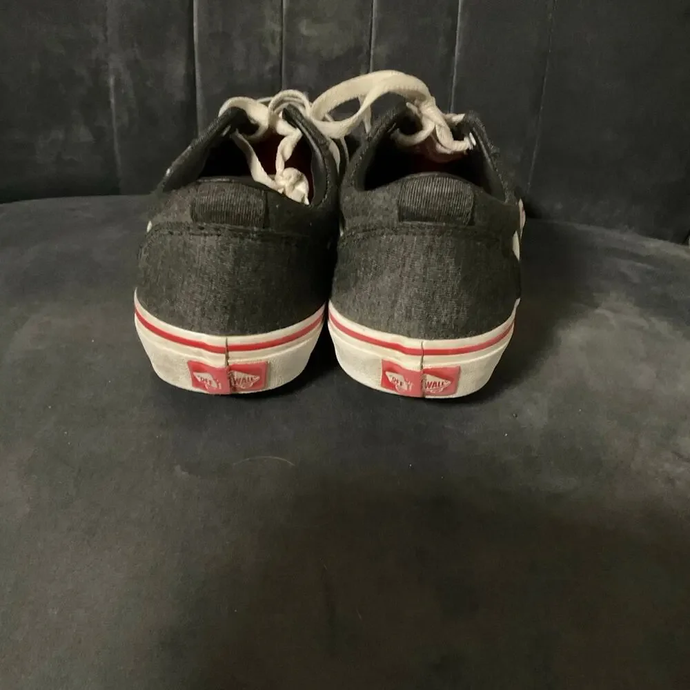 Vans old school, low‎ top skate shoes, youth size 7 gently used